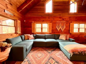 Beautiful Cabin on 83 Acres near New River Gorge National Park